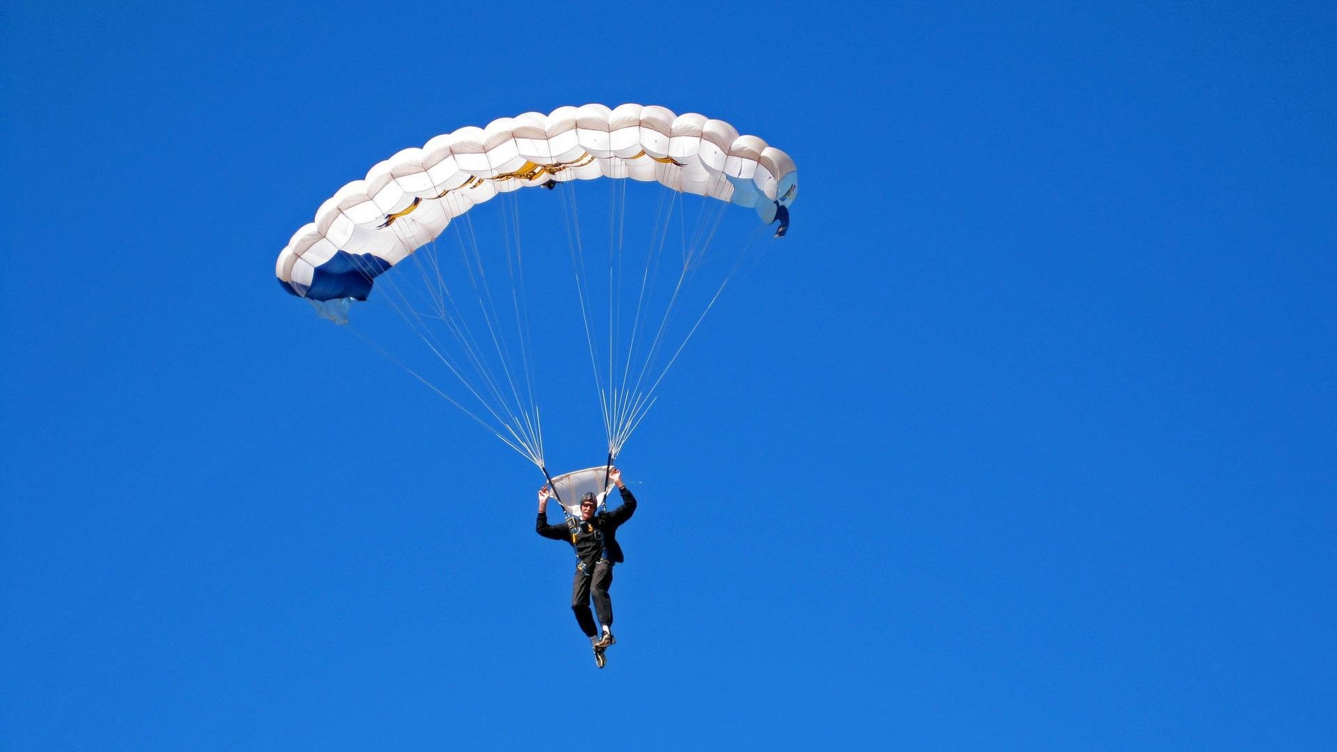开云体育官网上-T1策略执行掌控赛场节奏：领跑电竞巅峰的秘密武器